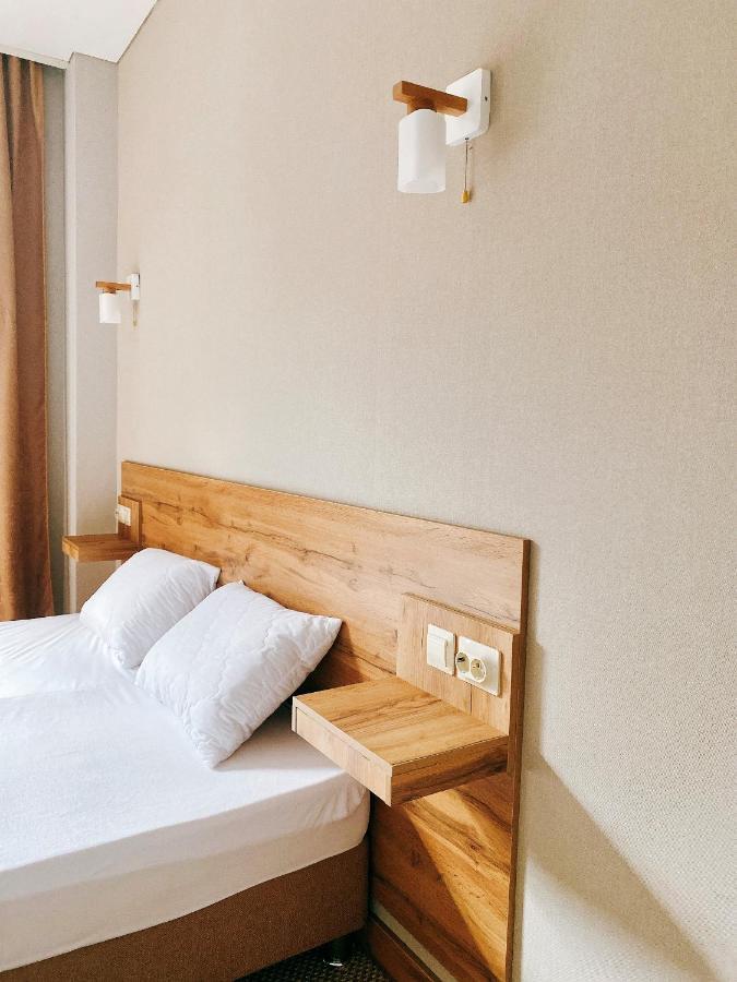 Gloriya Hotel Lidzava Екстер'єр фото