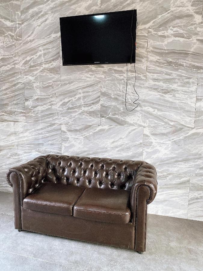 Gloriya Hotel Lidzava Екстер'єр фото